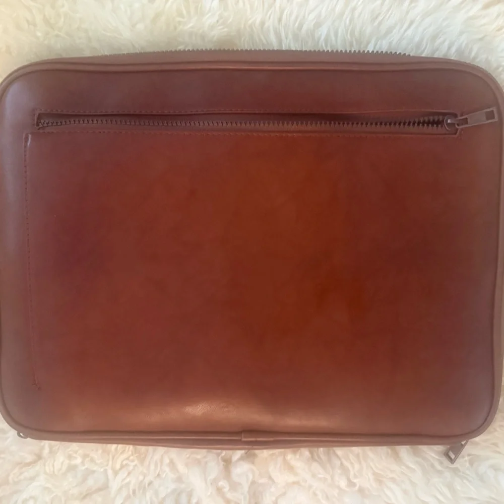 Elegant Tan Leather Laptop Bag for Men